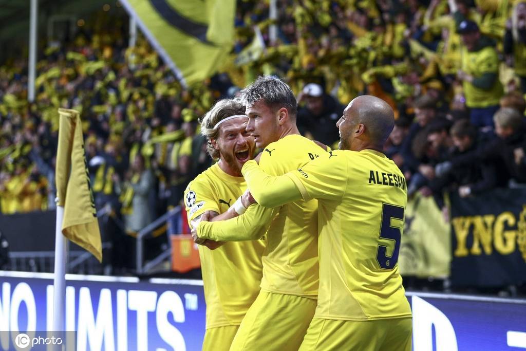 25/26赛季欧冠附加赛首回合：博德闪耀5-0横扫格拉茨风暴
        
    25/26赛季欧冠附加赛首回合：博德闪耀5-0横扫格拉茨风暴