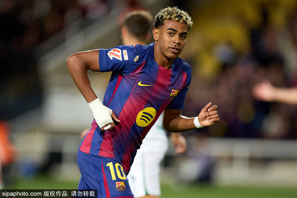 拉菲尼亚复出！巴萨剑指欧冠冠军，年轻天才蓄势待发